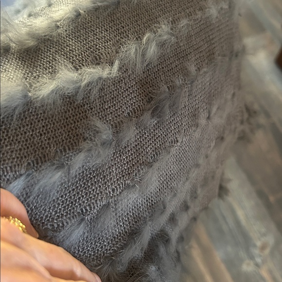 Cape/Poncho - Picture 10 of 10